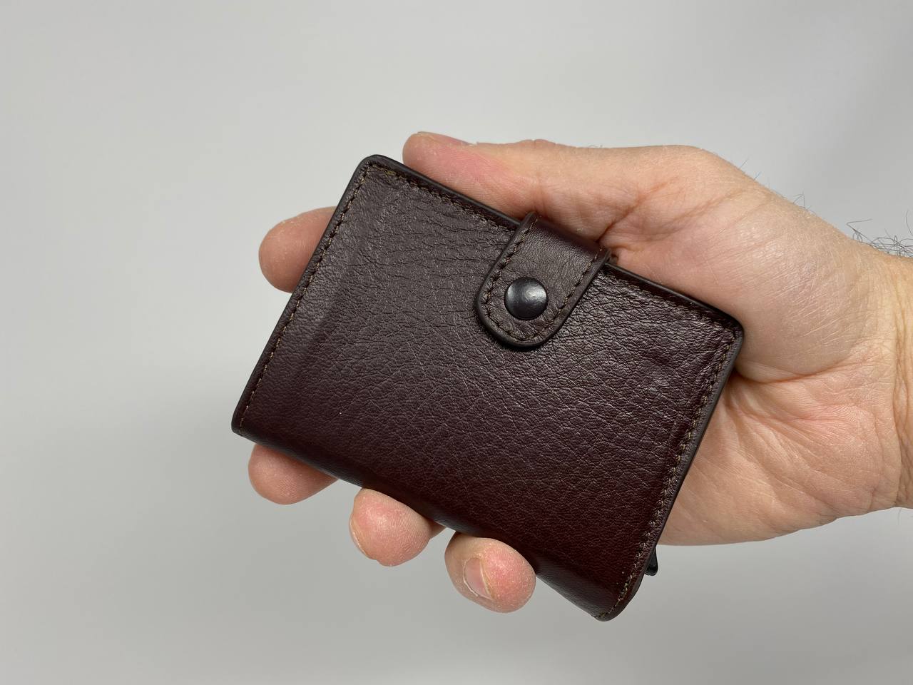Praktisches Kreditkarten-Slide: Smart Wallet aus Qualitätsleder für Männer - Dunkelbraun
